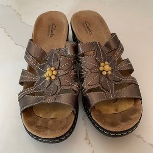 Clarks sandals bendables